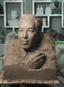 赵树理纪念雕像：：：文脉传承与创作精神的永恒丰碑