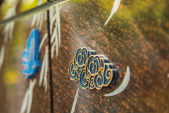 铜石交响：在精工与立异中镌刻永恒